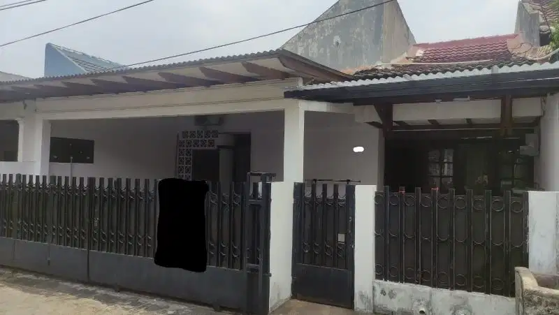 Di Jual Rumah dalam Komplek di Serua Ciputat Tàngerang