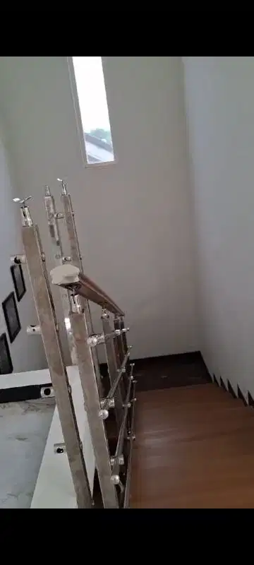 Rumah bagus minimalis siap huni di Citraland Utara dekat sekolah