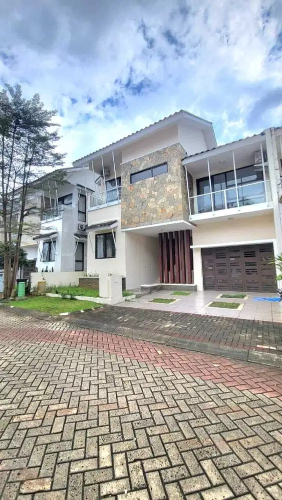 Rumah Bagus Terawat Siap Huni di Kebayoran Villas Bintaro Jaya sc16171