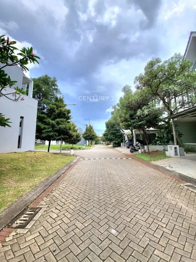 Dijual Rumah Hook Samping Taman Di Discovery Bintaro SC15564