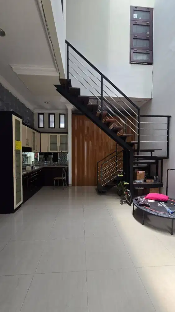 Disewakan Rumah Full Furnish Pakuwon City San Diego Dekat Kampus ITS