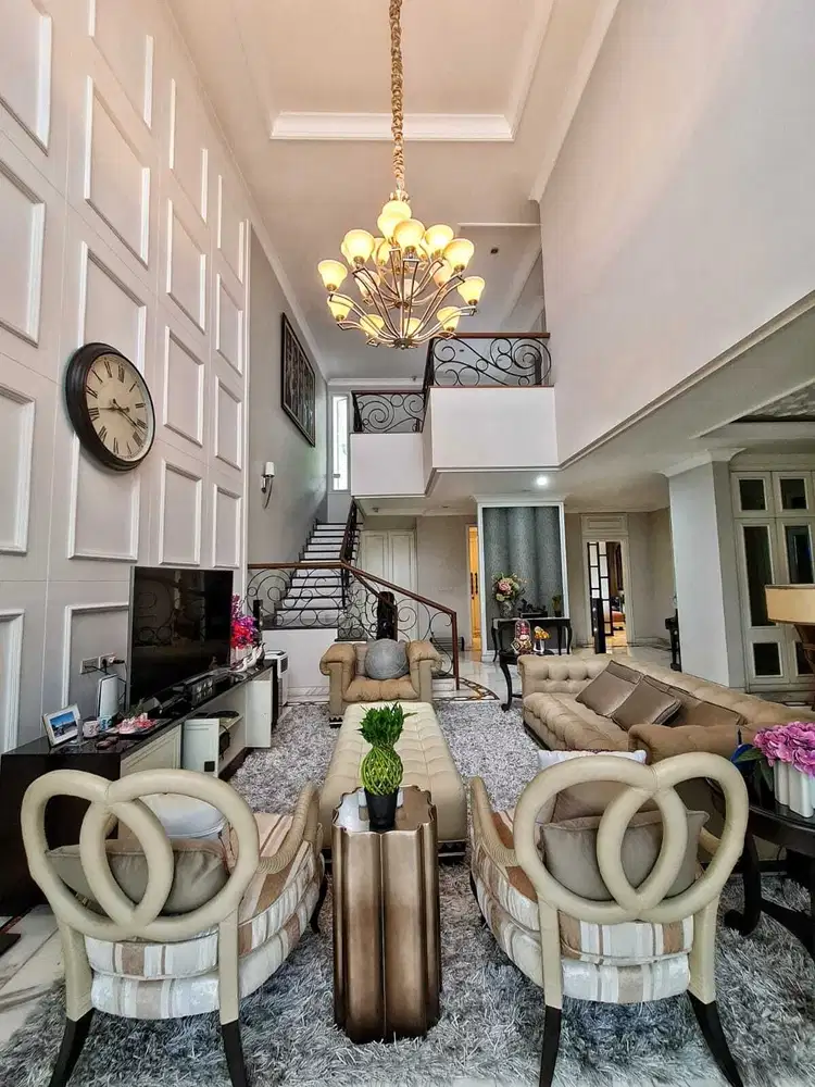 FOR SALE DIJUAL RUMAH A BEAUTIFUL 2 STOREY HOUSE IN MEGA KUNINGAN JAKA