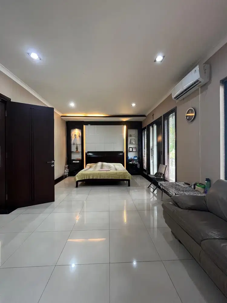 RUMAH SEMI FURNISHED PRIVATE POOL The Green Cluster Blossom Ville BSD