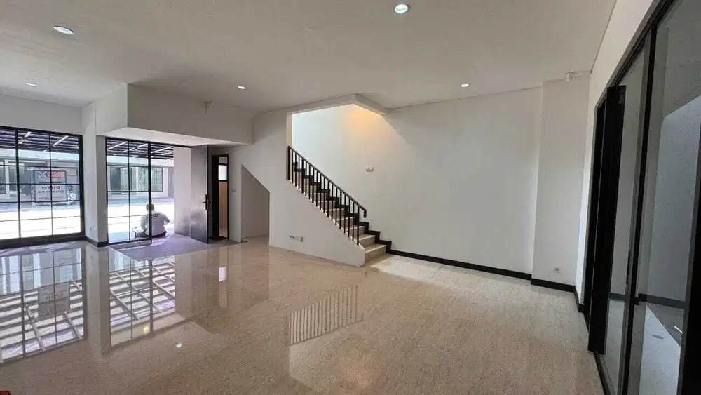 RUMAH BARU JADI  DEPAN SHOW UNIT HIERA WELTON BSD