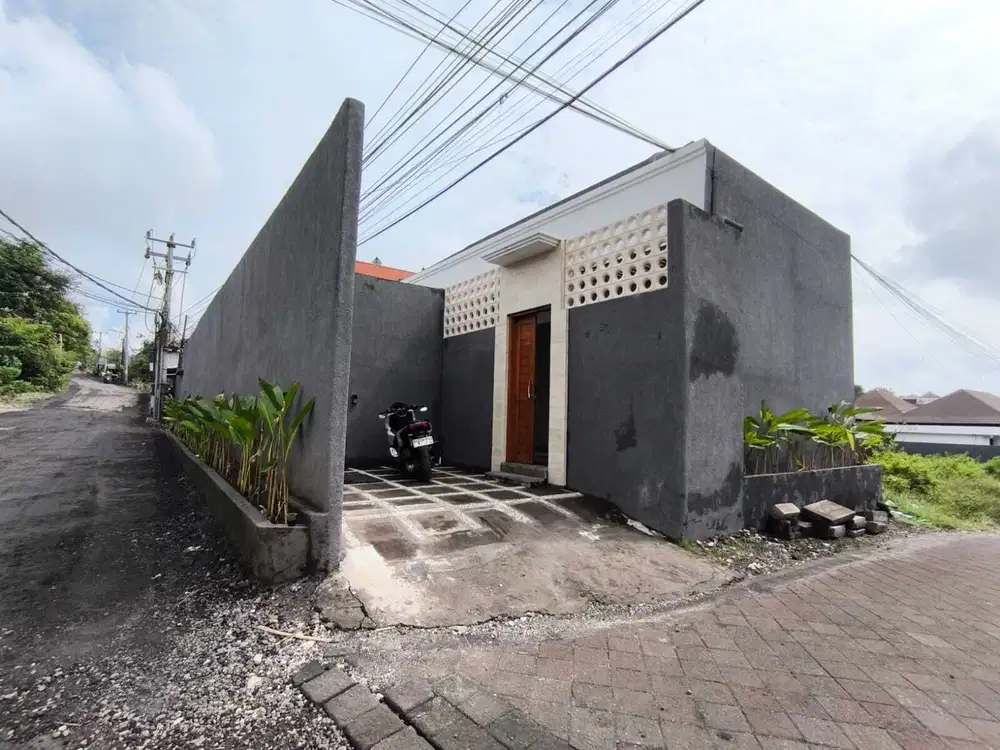 Villa siap huni dijalan utama Toyaning, Ungasan