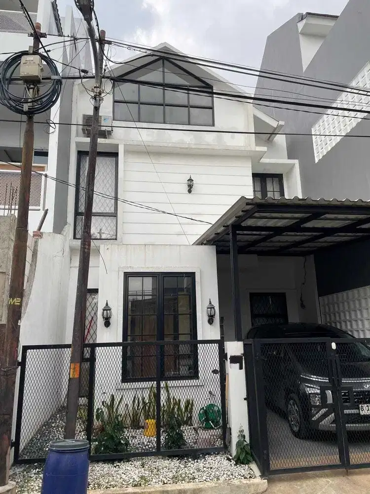 Rumah Semi Furnished Nusaloka BSD City