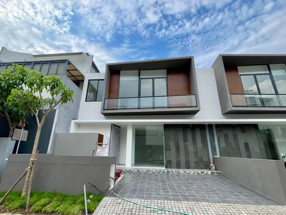 *Dijual Rumah Baru Gress, Dian Istana Nexus*