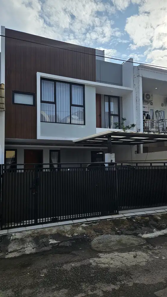 JUAL RUGI MURAH CEPAT Rumah full renov mewah di Taman modern cakung