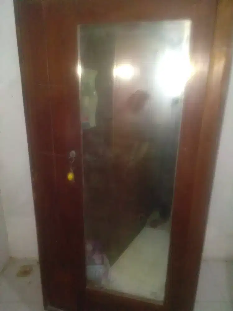 Jual 2 buah... Lemari jati+ brankas jati... Lawas original