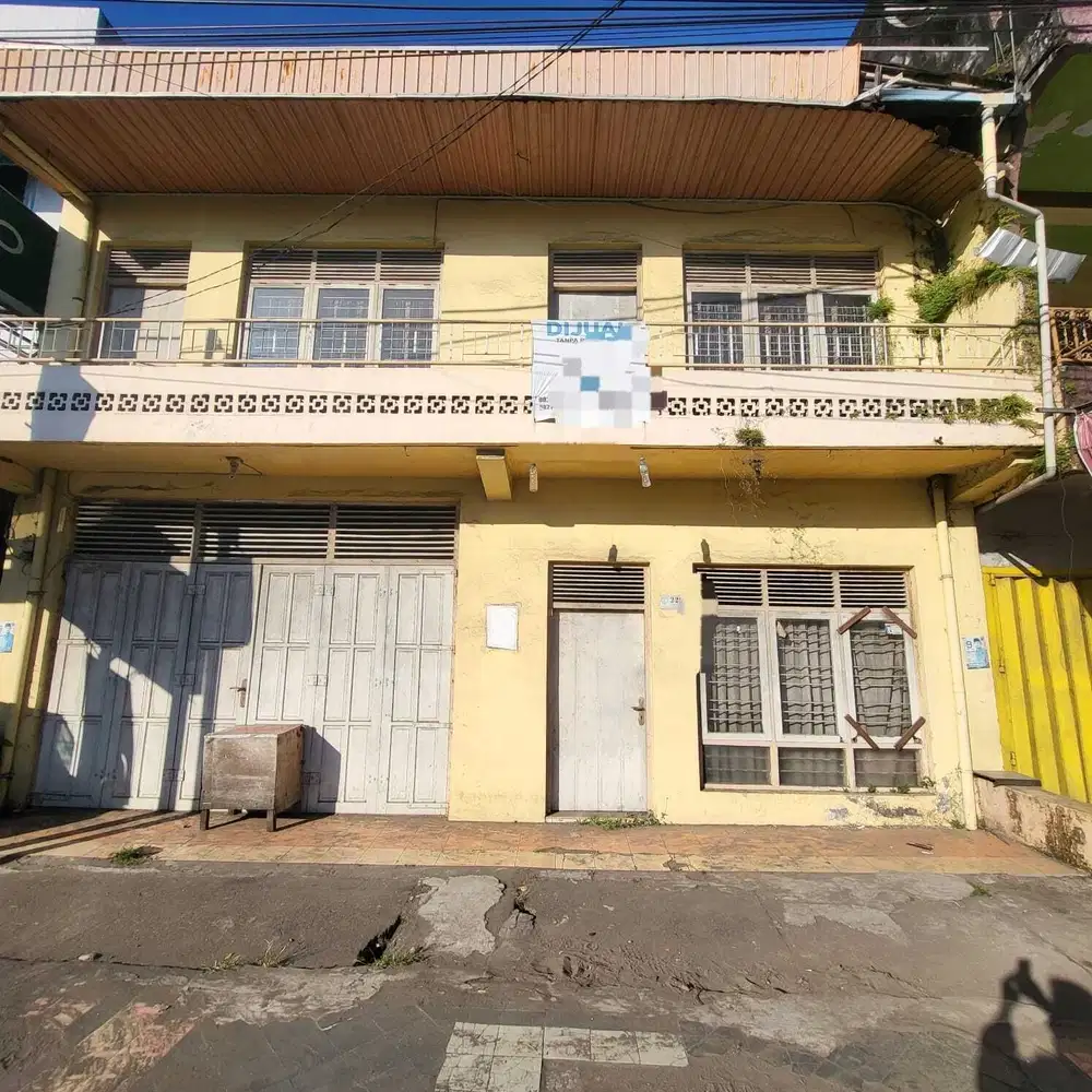 RUMAH VINTAGE DI POROS SUNGGUMINASA