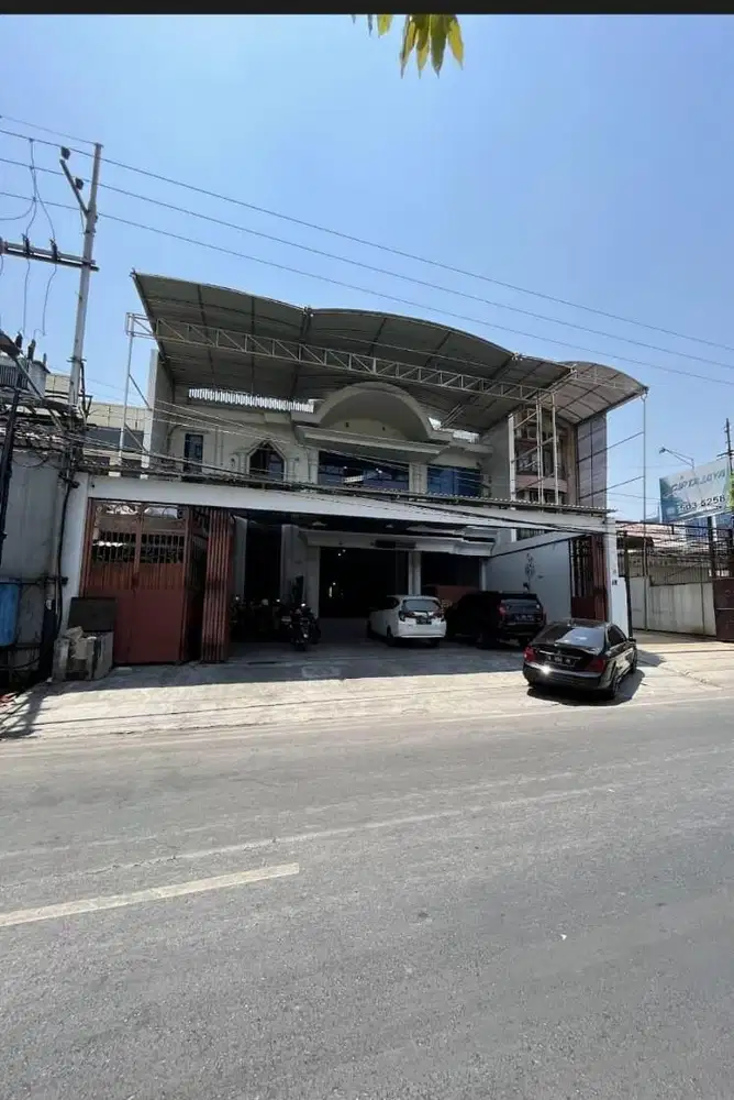 Jual Rumah mewah di Tengah Kota Jalan Biliton