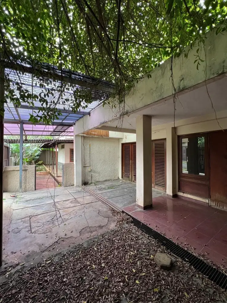 Dijual Rumah Lama Hitung Tanah di Cilandak Barat Jakarta Selatan
