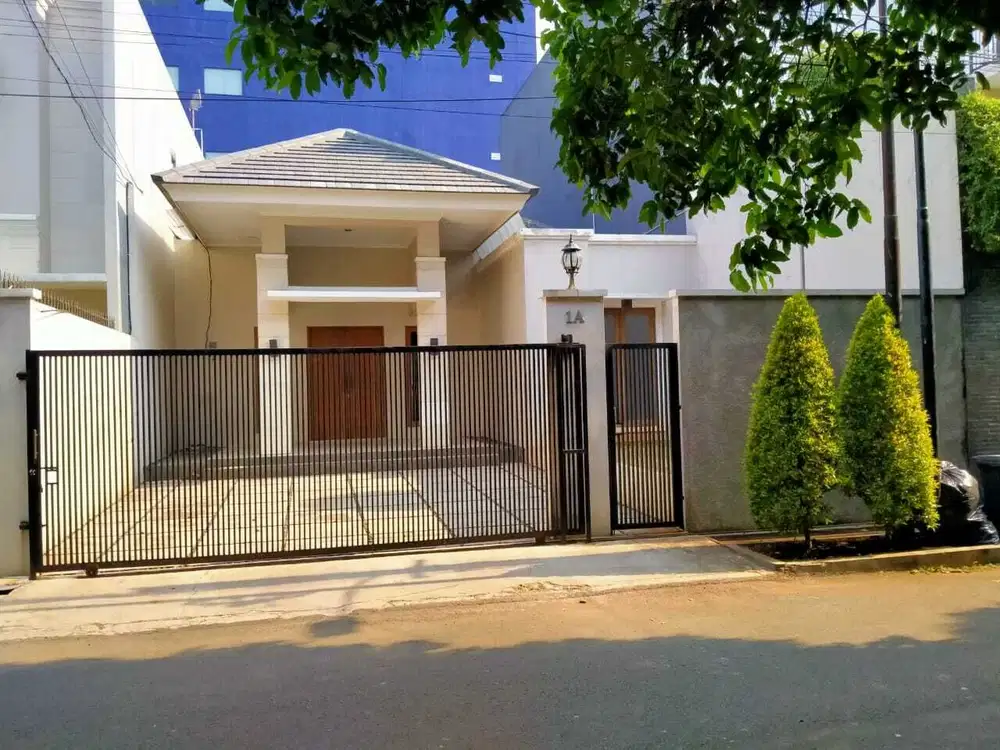 DIJUAL RUMAH  SANGAT MURAH (2 Menit Ke Pondok Indah) DI JL KARYAWAN PO