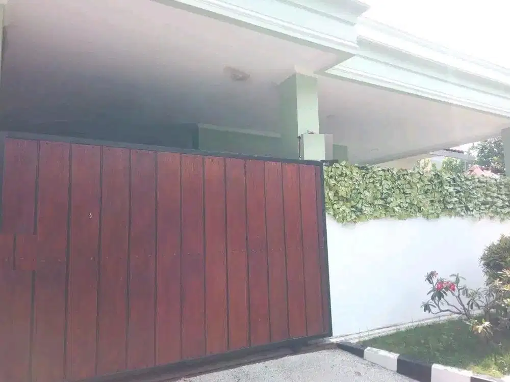 DIJUAL RUMAH TAMAN WIGUNA SELATAN SURABAYA RON.A341