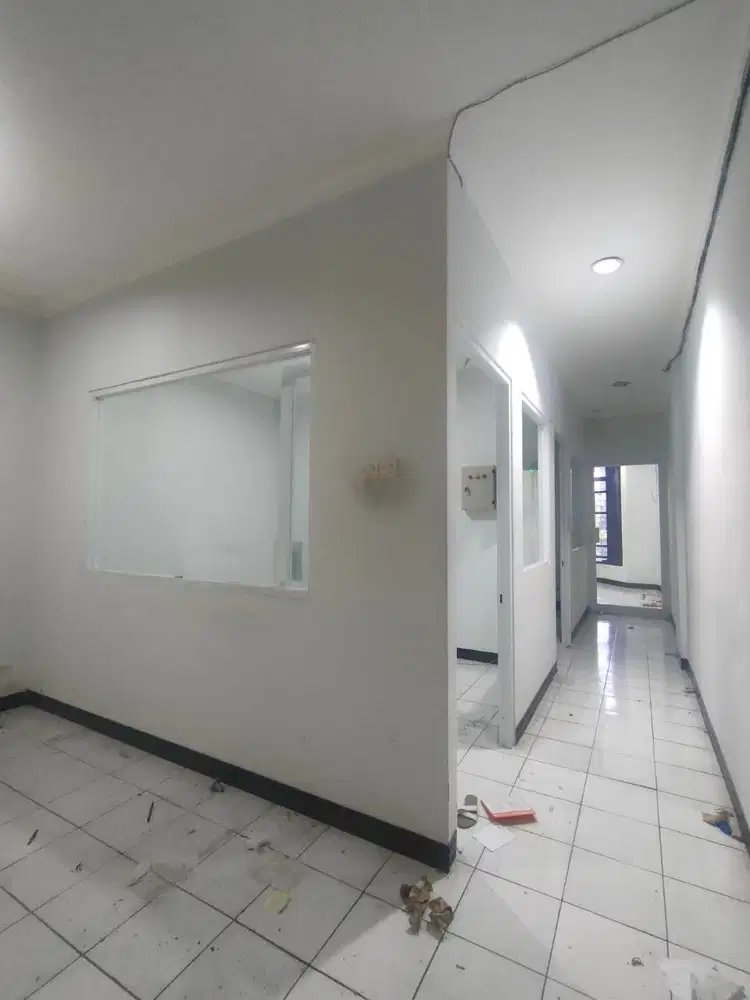 Ruko Strategis Raya Kertajaya, Area Komersial, Surabaya Timur