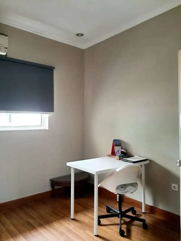 Dijual rumah cantik di lokasi  ciamik dan aman di sektor 9 -5340rn-