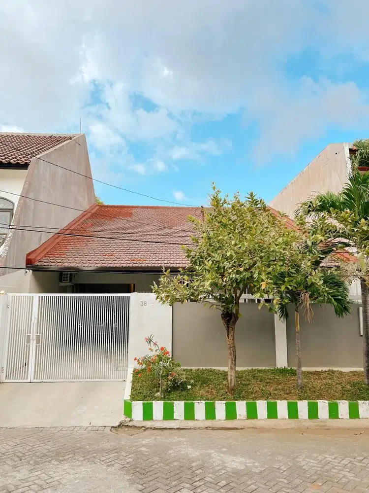 Rumah siap huni di Tenggilis Utara, Surabaya Selatan