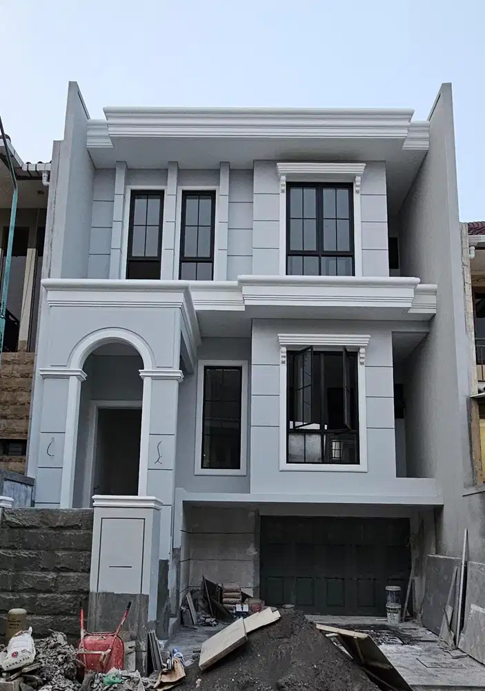 Rumah 2 Lantai Graha Family Blok PP