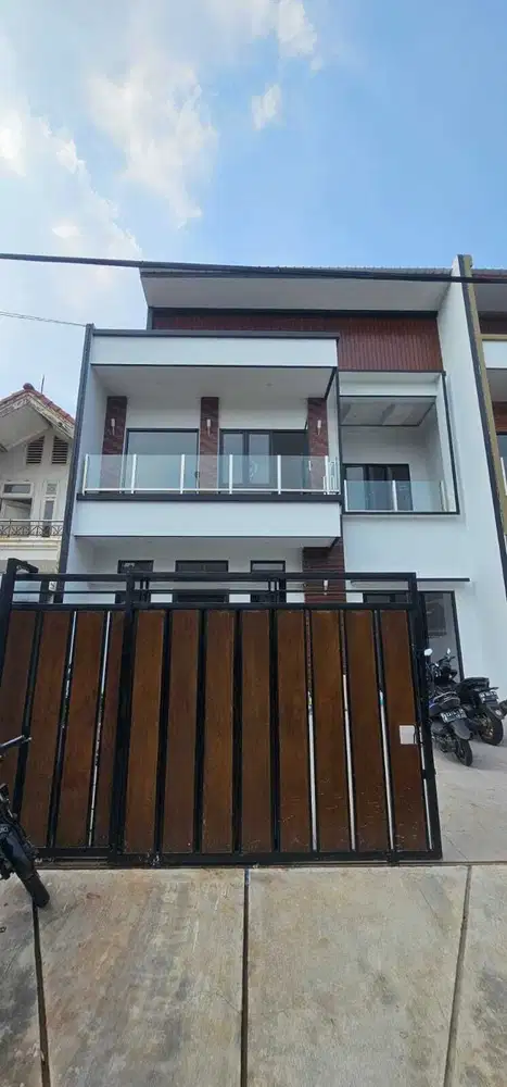 Dijual Rumah Modern Minimalist Cluster Nusaloka Bsd Tangerang