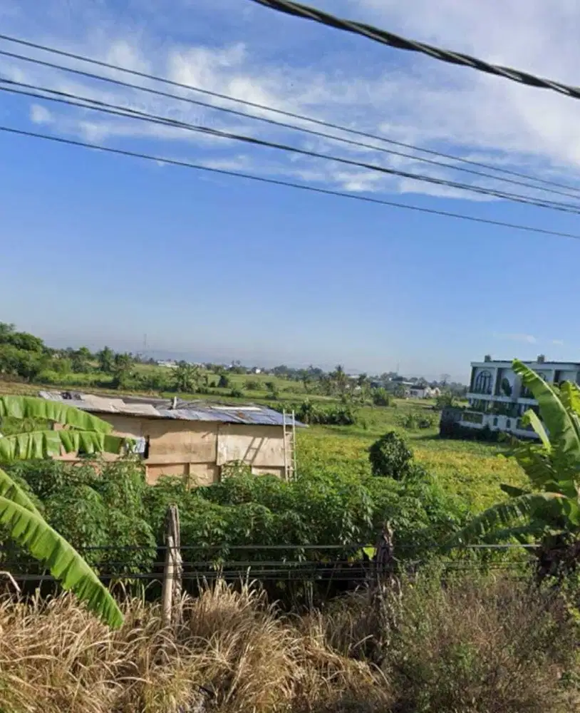 TANAH 23 ARE MENUJU NUANU, PANTAI NYANYI