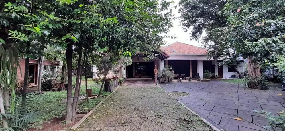 DIJUAL RUMAH HITUNG TANAH DI JL.CILEDUK RAYA CIPULIR KEBAYORAN LAMA JA