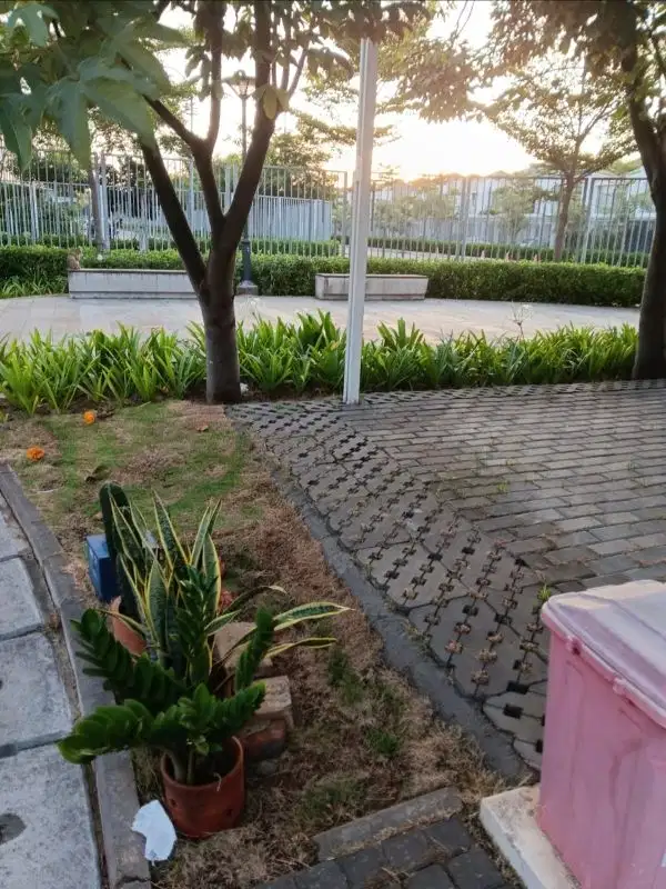 Rumah Hoek PIK2 Special garden Furnish