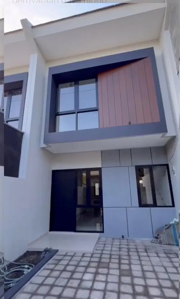 Rumah Baru 2 Lantai Manukan Lor