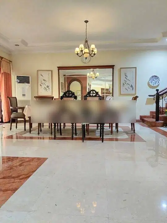 Rumah Mewah Graha Family Surabaya Barat Dekat Pakuwon Indah