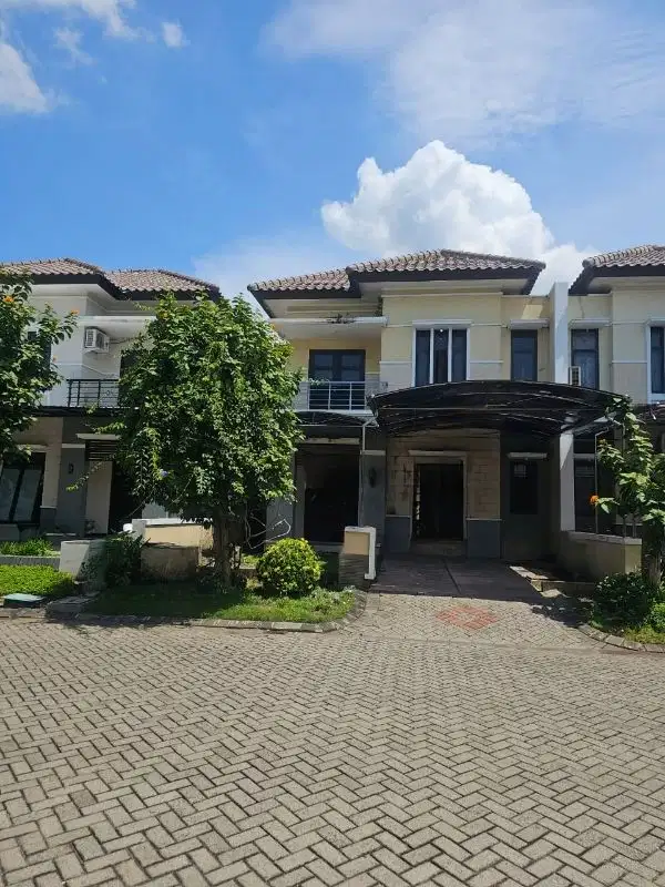 rumah royal residence dekat pakuwon indah, citraland