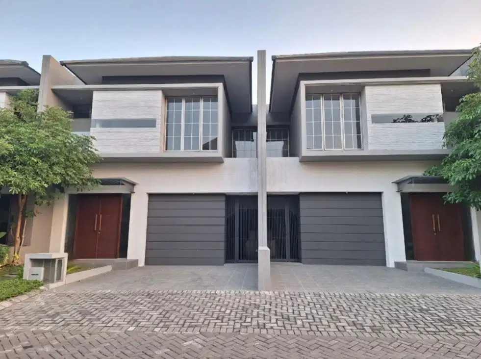 RUMAH MEWAH ROYAL RESIDENCE GREENWICH DEKAT CITRALAND PAKUWON GRAHA