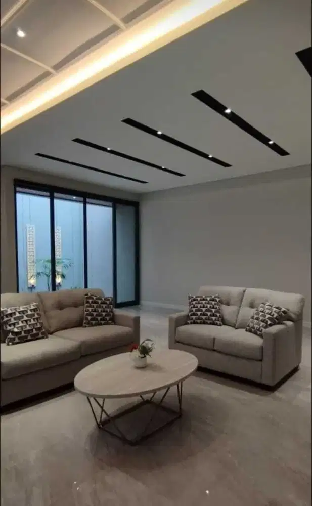 RUMAH CAKEP POLL SEMI FURNISH CANTIK MINIMALIS CITRALAND SURABAYA