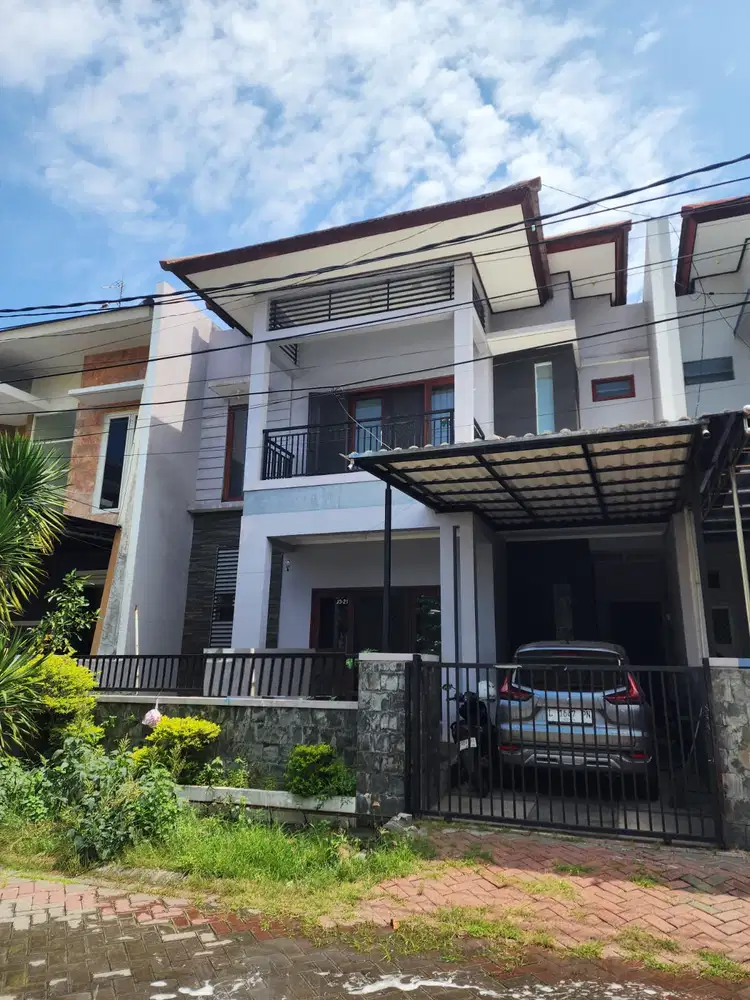 Rumah sangat bagus di Araya 2, Galaxy Bumi Permai, Surabaya