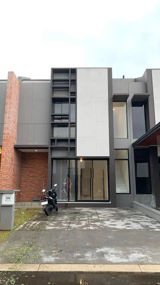 BARU RUMAH SUVARNA SUTERA ALAM SIGNATURE