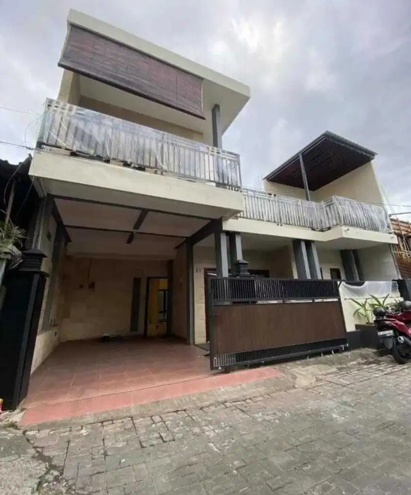 DIJUAL RUMAH 2 LANTAI ONE GATE SYSTEM DI DENPASAR BARAT