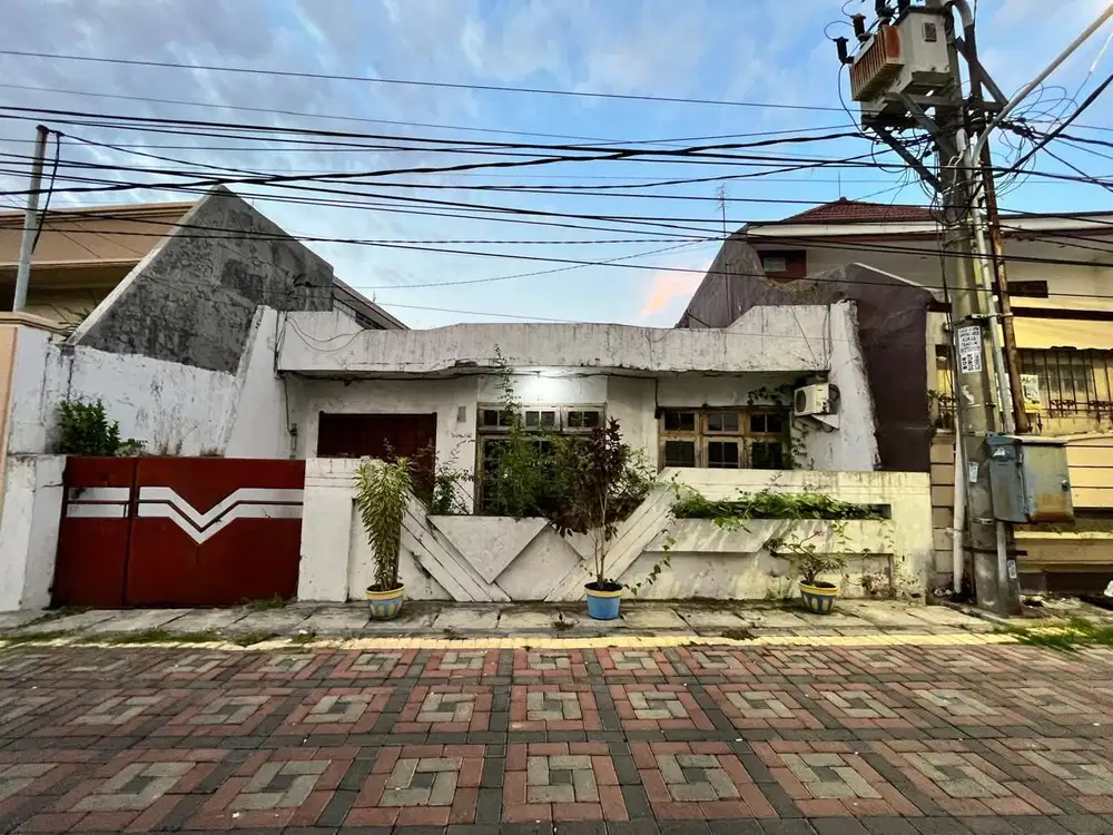 Dijual rumah hitung tanah bisa dibangun 2 rumah karang asem dekat MER