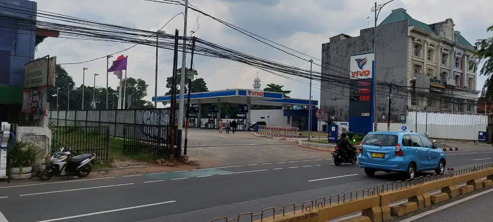 TANAH DI JALAN BESAR ADA SPBU VIVO WARUNG BUNCIT RAYA JAKARTA SELATAN