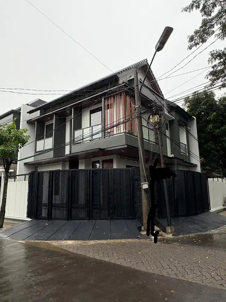 DIJUAL RUMAH DI GRIYA LOKA BSD SERPONG