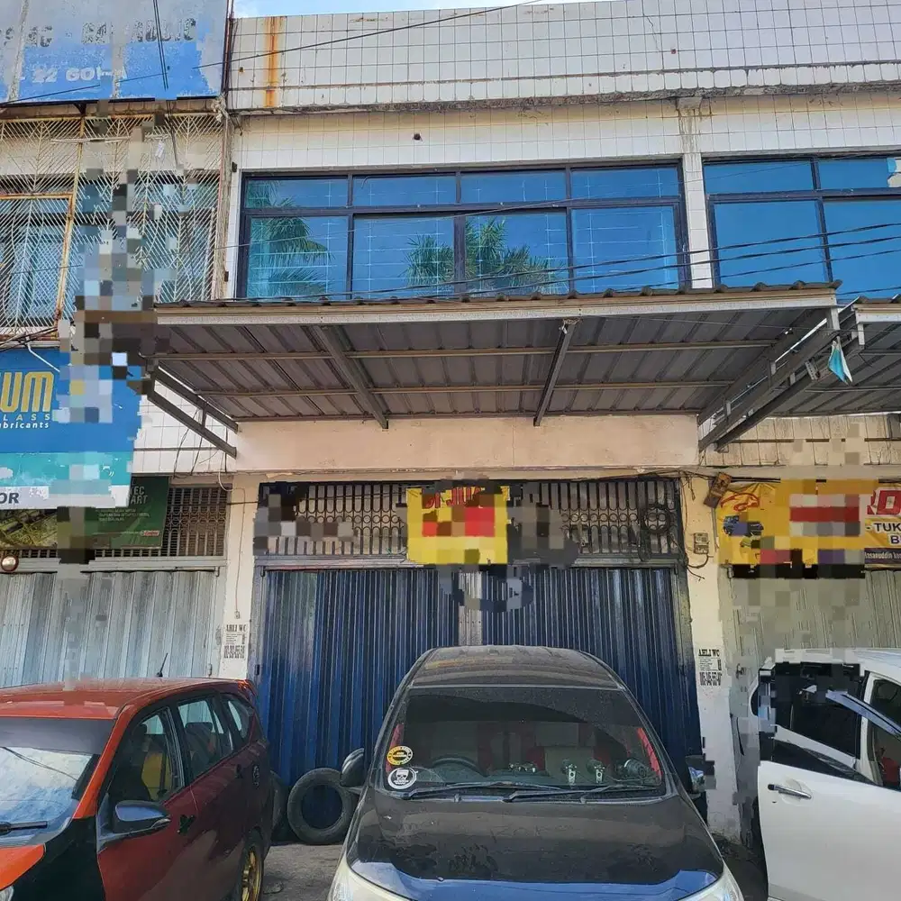 Ruko Strateis, Ex Bank