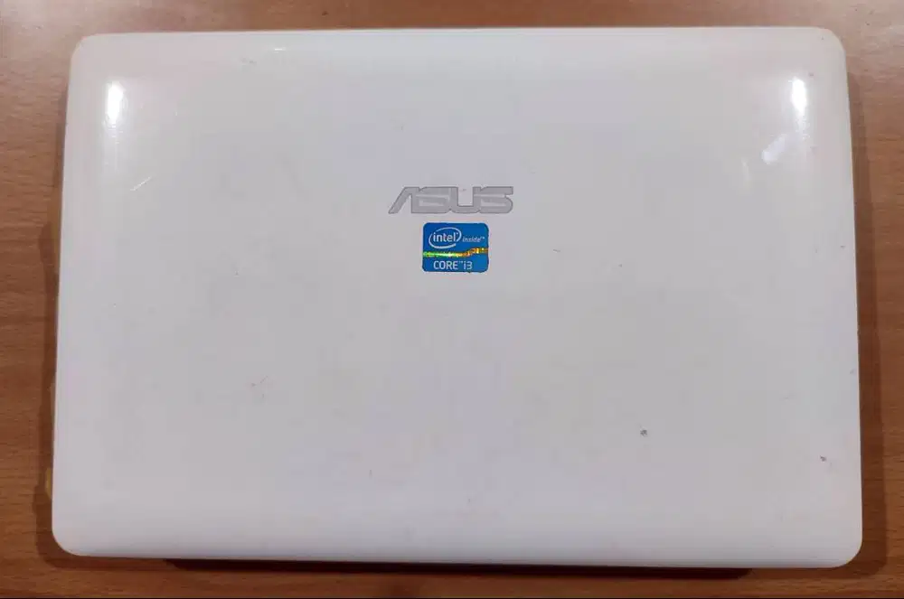 Netbook ASUS Eee PC 1015BX Warna Putih