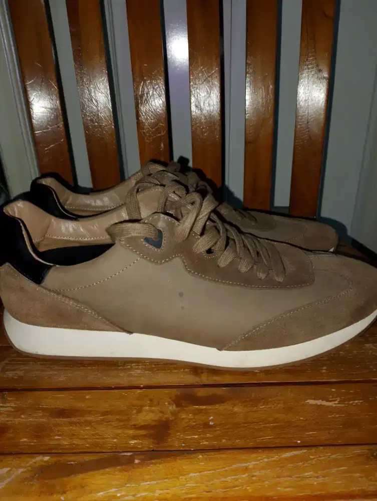 sepatu mochino dutti