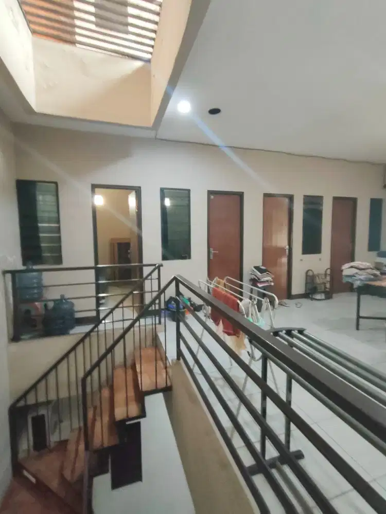 Dijual Rumah Kost2an 3 Lantai di Tanjung Duren
