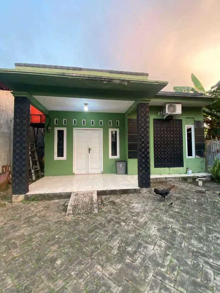 DIJUAL RUMAH DI LENGKONG GUDANG TIMUR