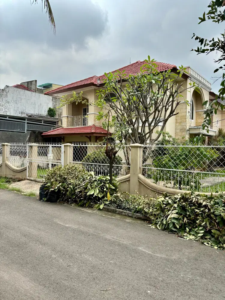 Rumah Hook Taman Kedoya Baru Siap Huni Best Price