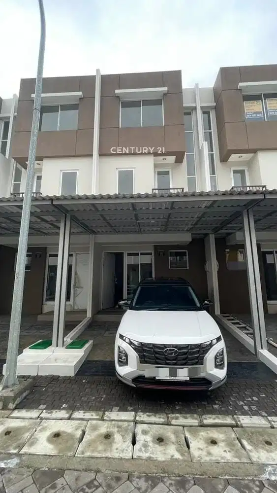 Rumah 3 Lantai Di Cluster Winterville Jakarta Timur