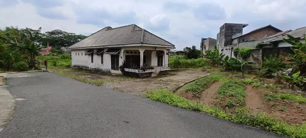 DIJUAL TANAH BONUS RUMAH LAMA DEKAT HOTEL SANTIKA PREMIERE BANDARA PALEMBANG