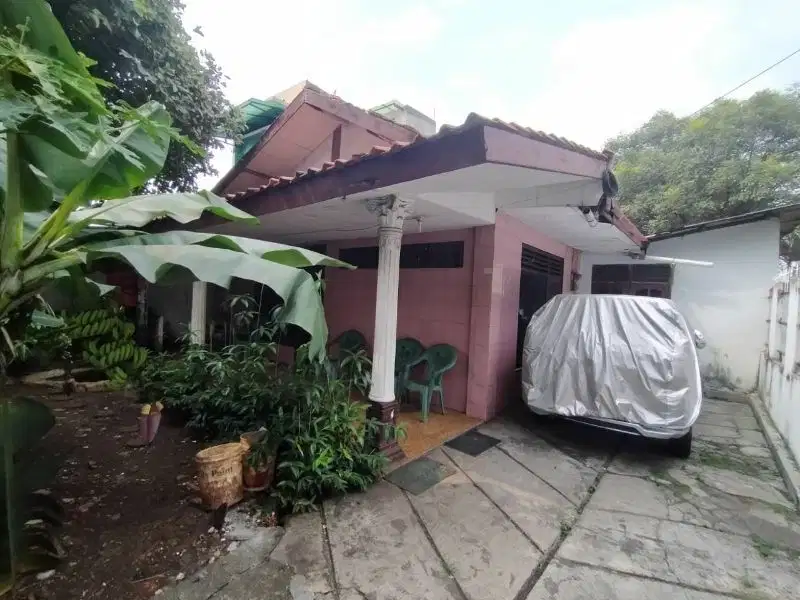 DIJUAL RUMAH TUA HITUNG TANAH DEKAT TOLL DI PESANGGRAHAN JAK SEL