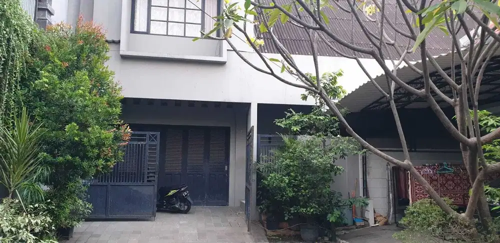 Siap Huni Rumah Full Furnished di Cluster Parahyangan Taman Royal