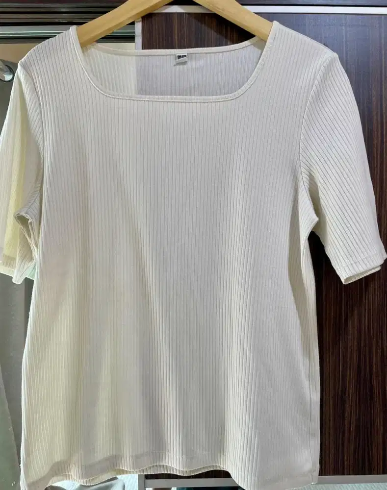 Baju Wanita Uniqlo Preloved