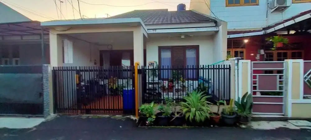 Dijual Rumah 2 Lantai Berlokasi Strategis di Pondok Bambu Kavling