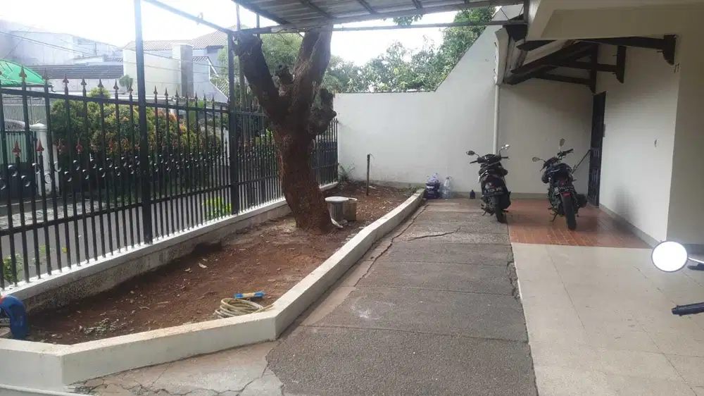 Disewakan rumah rapi di tosiga, kebon jeruk Jakbar